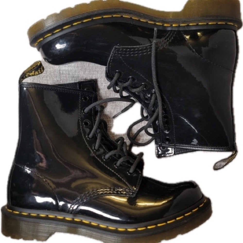 Dr. Martens® 1460 Women's Patent Leather Lace Up Boots. Size 7 UK 5 EU 38